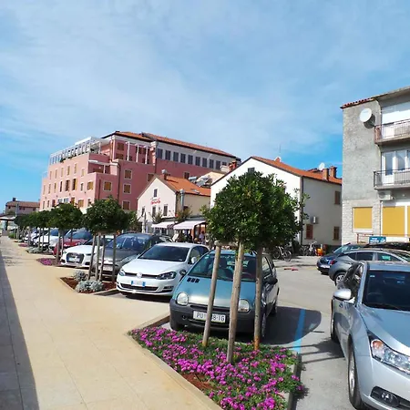 Zadar, Zadar County 11 Apartment *